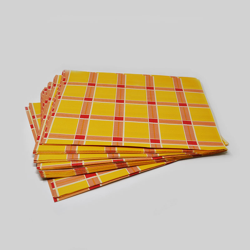 TOVAGLIETTE DI CARTA SCOZZESE 30X40 500 PEZZI TOVAGLIETTE DI CARTA SCOZZESE 30X40 500 PEZZI